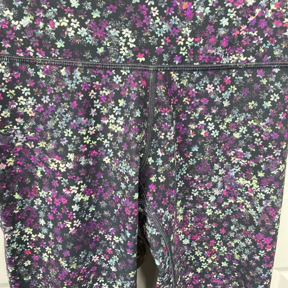 Lululemon Wunder Under Hi-Rise Size 4 High Rise Floral Purple Black Leggings - Picture 2 of 7